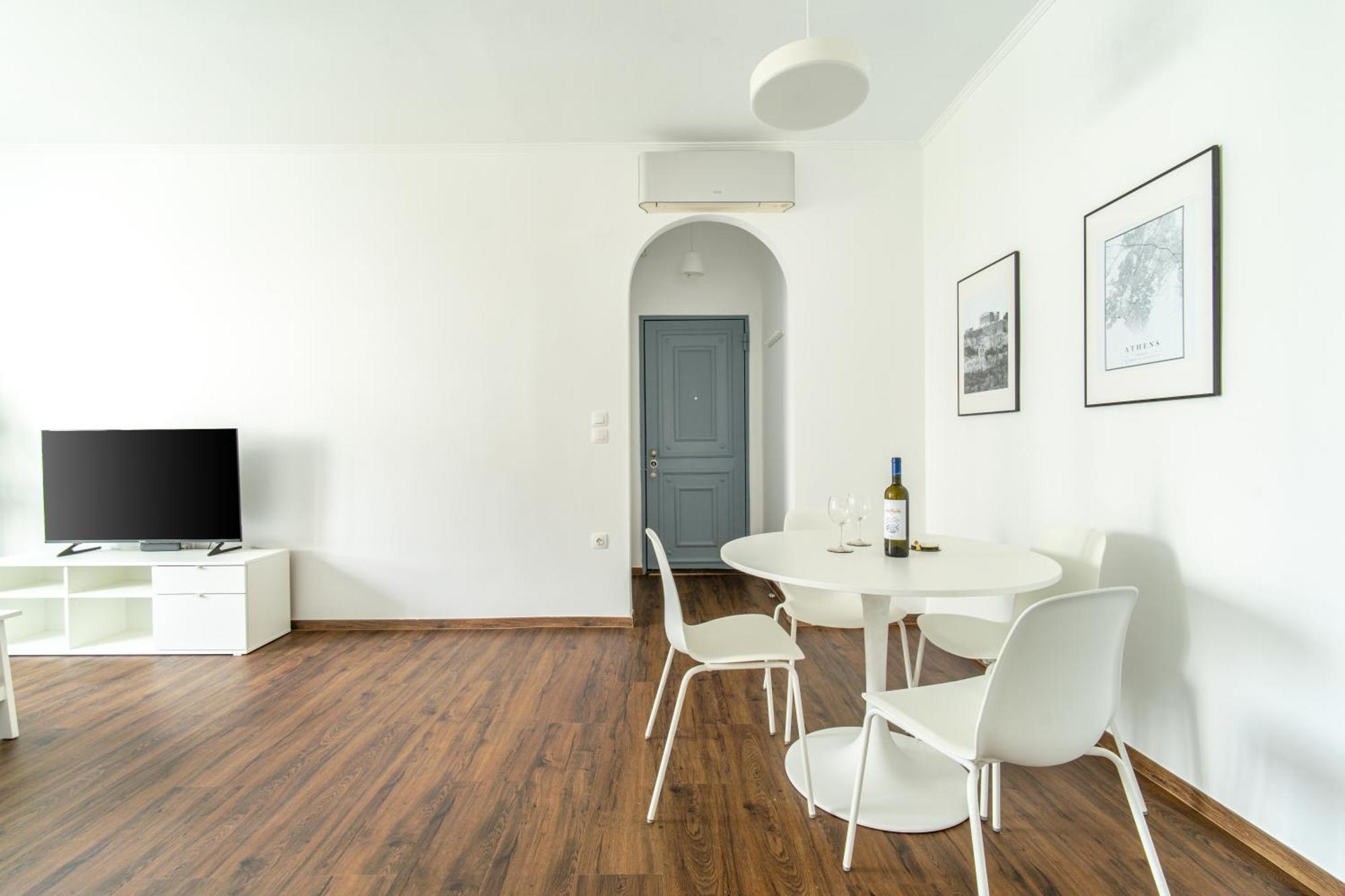 Superb Flat In The Historic Centre Of Apartment Athens