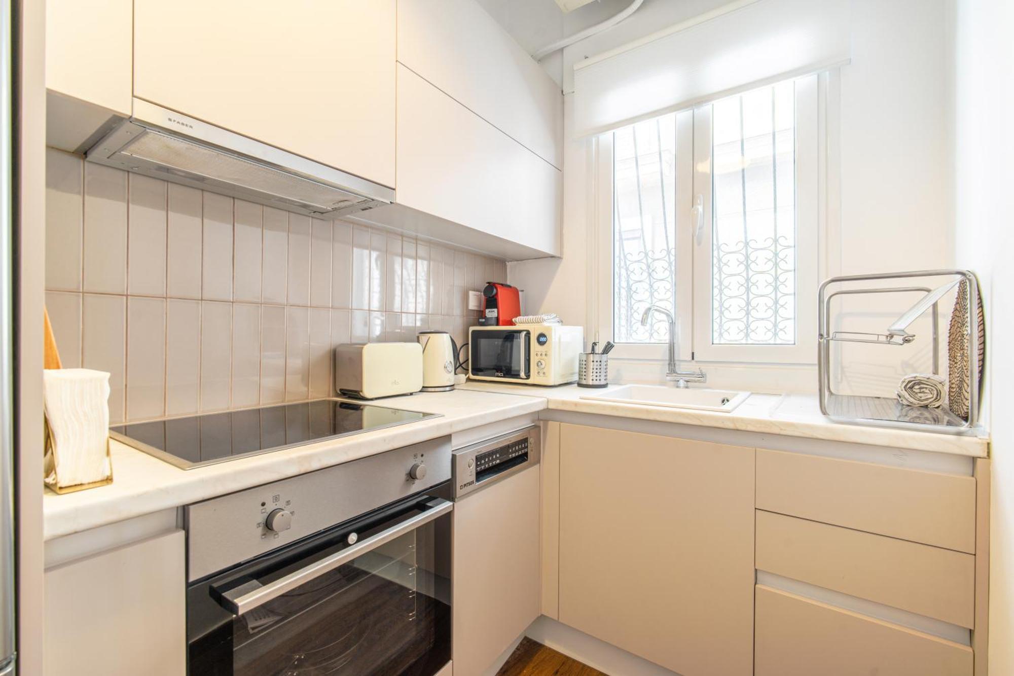 Superb Flat In The Historic Centre Of Athens